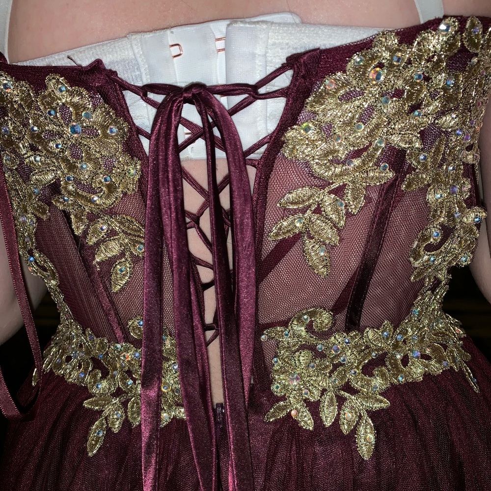 Dress - Picture 5 of 6
